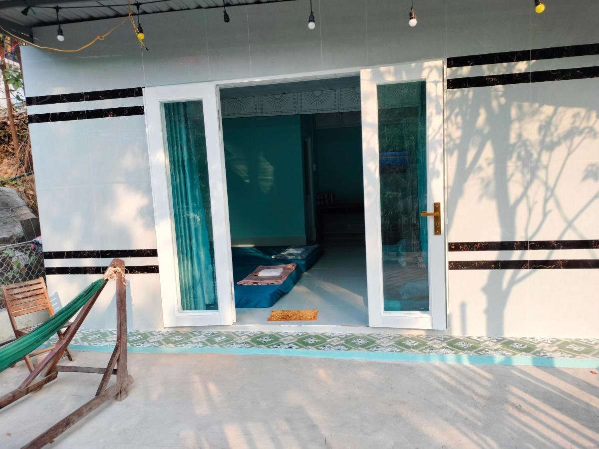 Hotel Nhà Nghỉ NgọC PhuọNg Hon Son Lai Son Exterior foto
