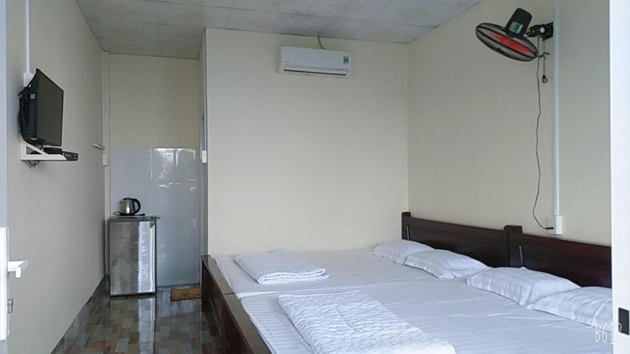 Hotel Nhà Nghỉ NgọC PhuọNg Hon Son Lai Son Zimmer foto